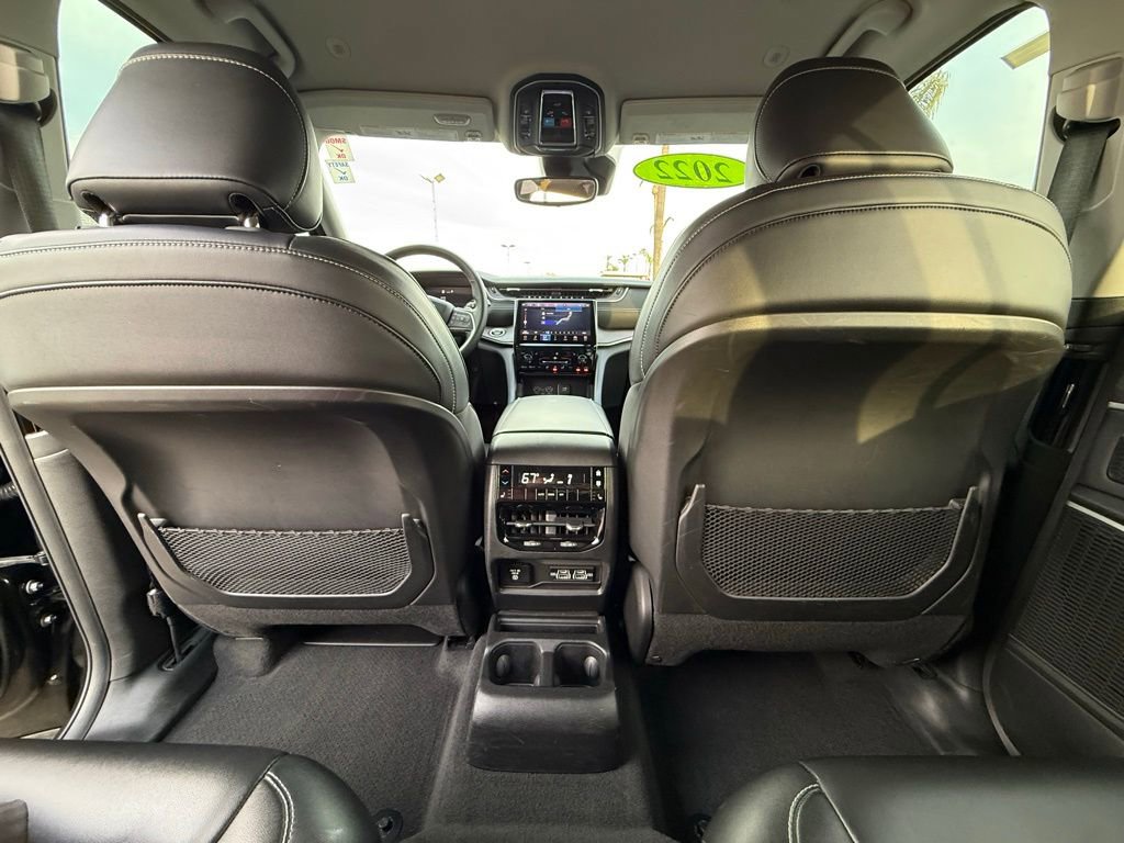 Used 2022 Jeep Grand Cherokee L Limited w/ Black Appearance Package image 14