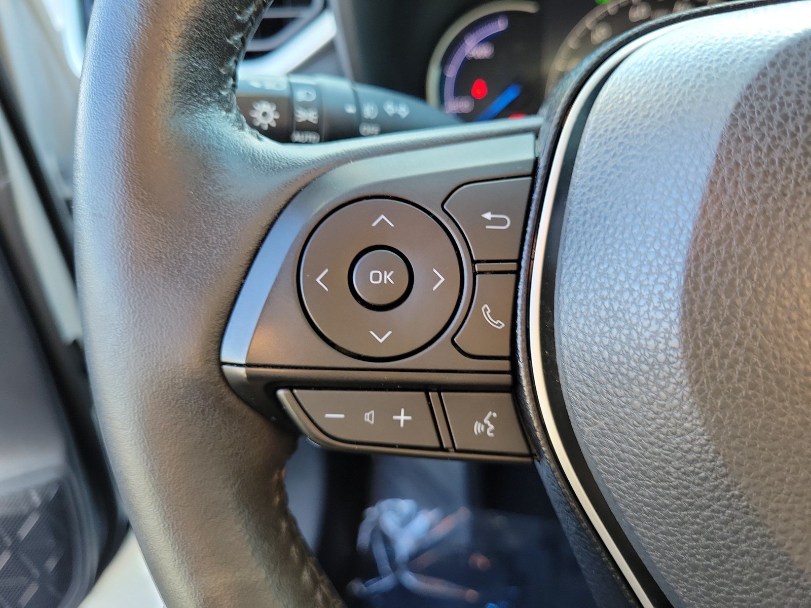 Used 2021 Toyota RAV4 Limited AWD/4WD image 18