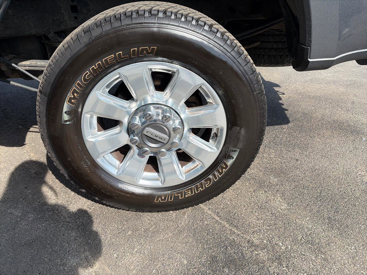 Used 2018 Ford F250 XLT w/ Snow Plow Prep Package image 17