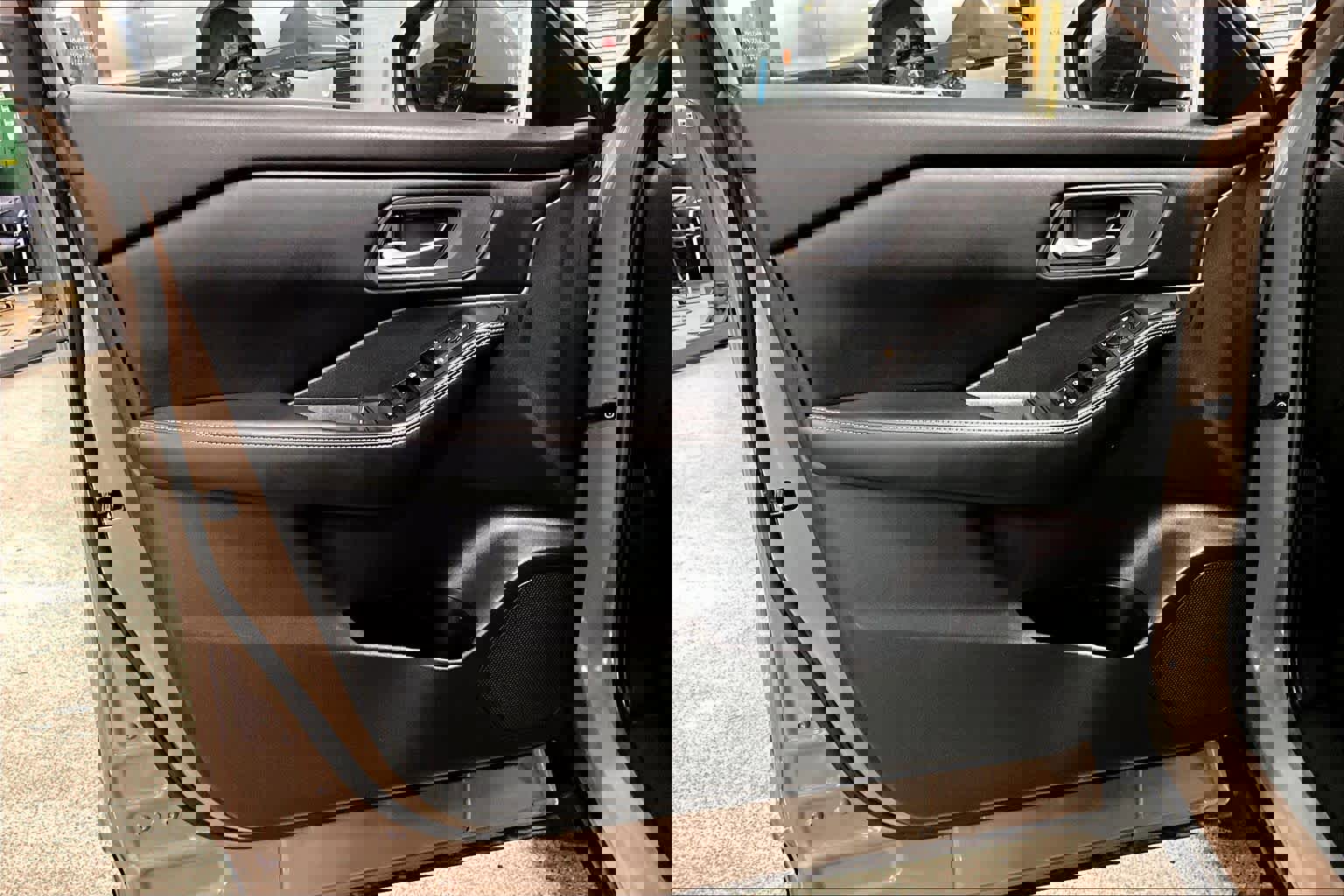 Used 2024 Nissan Rogue SV image 20