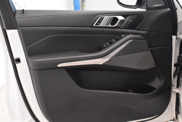 Used 2023 BMW X5 xDrive40i w/ M Sport Package AWD/4WD image 20