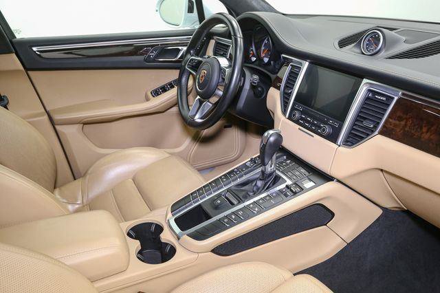 Used 2018 Porsche Macan Turbo image 20