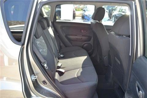 Used 2010 Kia Soul + FWD image 18