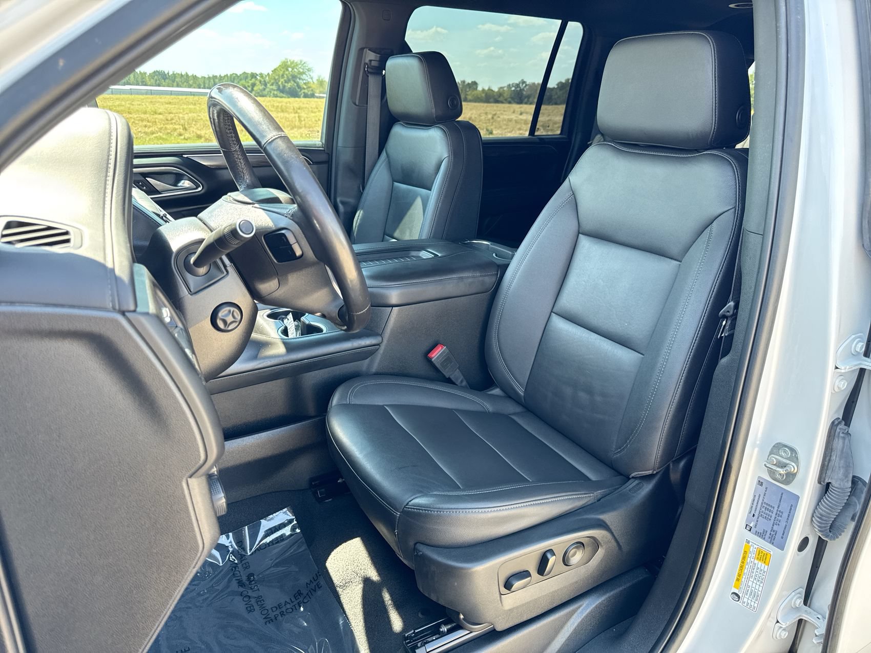 Used 2022 Chevrolet Suburban Z71 w/ Luxury Package AWD/4WD image 11