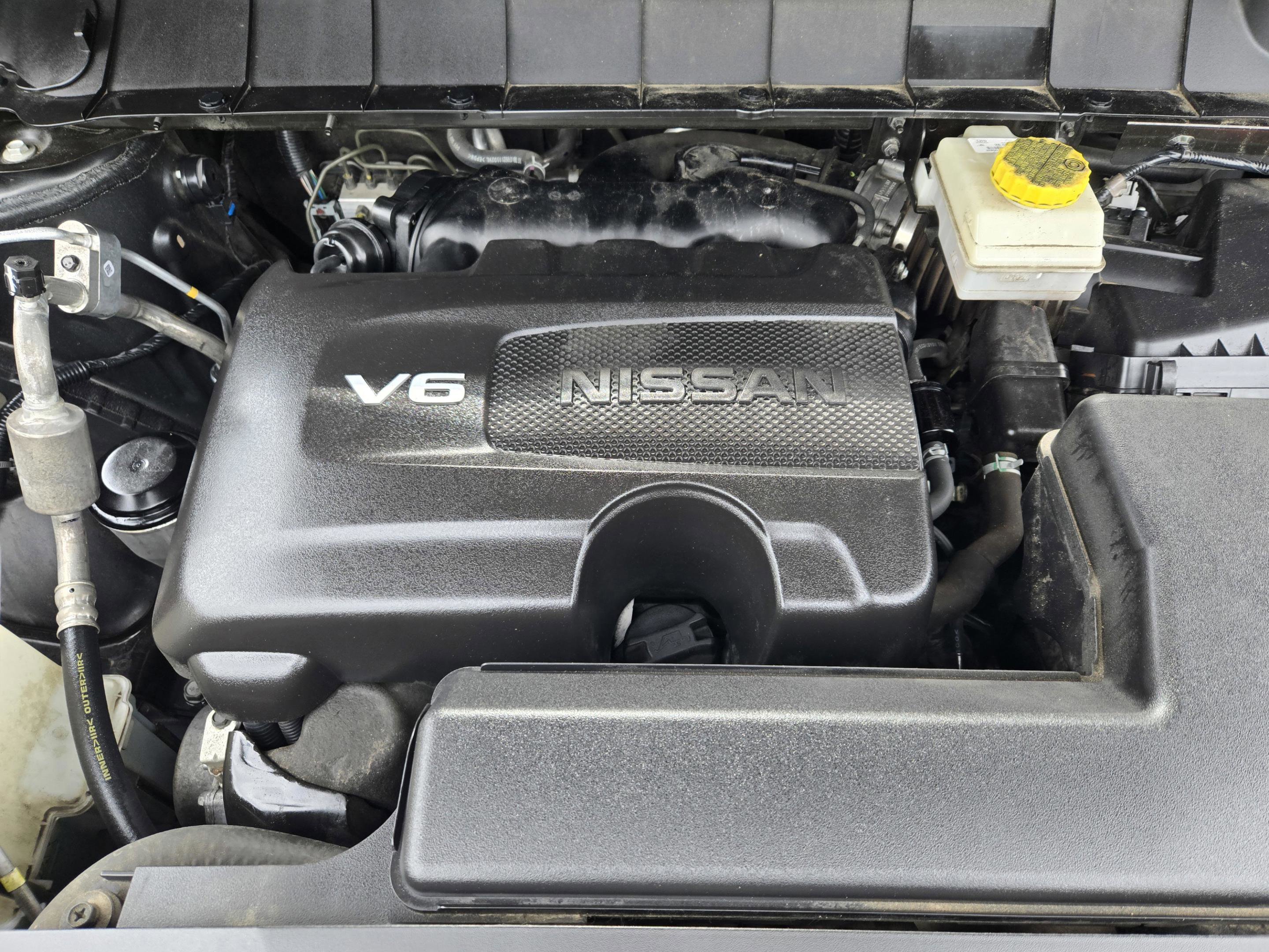Used 2022 Nissan Pathfinder SV w/ SV Premium Package AWD/4WD image 32