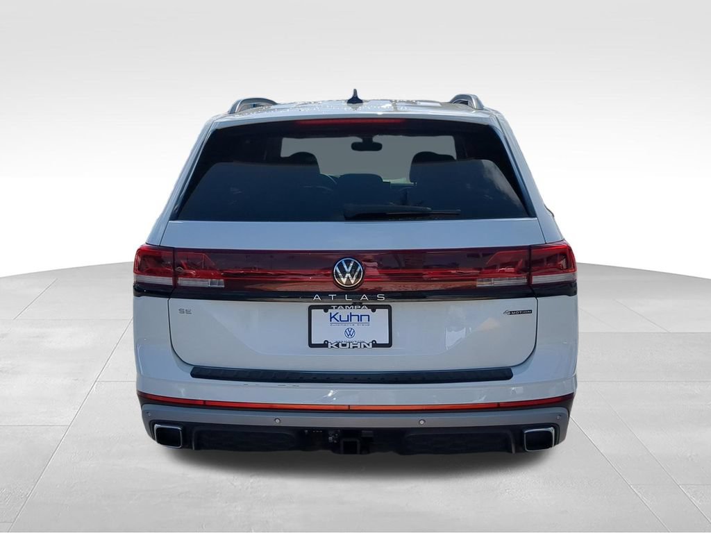 Certified 2024 Volkswagen Atlas Peak Edition SE AWD/4WD image 5