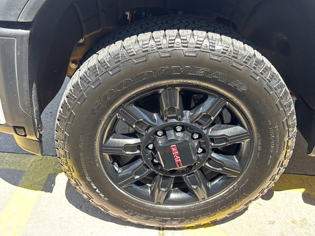 Used 2025 GMC Sierra 2500 AT4 AWD/4WD image 12
