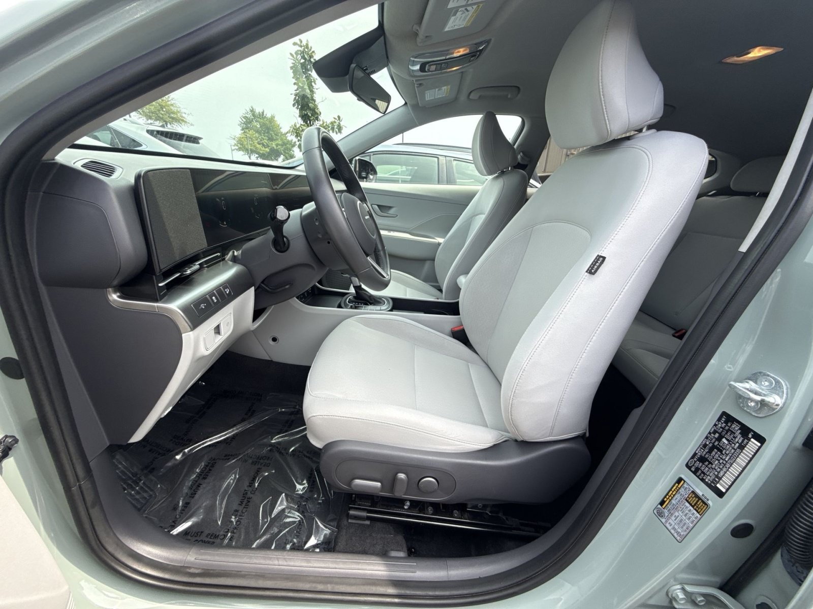 Certified 2025 Hyundai Kona SEL AWD/4WD image 13