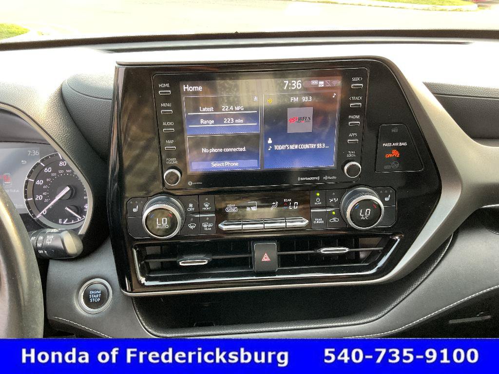 Used 2021 Toyota Highlander XLE AWD/4WD image 31