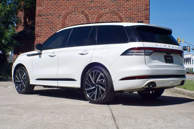 Used 2025 Lincoln Aviator Black Label w/ Jet Appearance Package AWD/4WD image 7