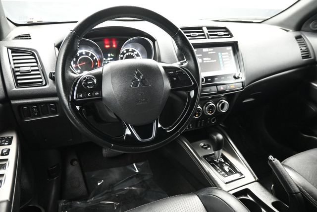 Used 2025 Mitsubishi Outlander Sport SEL AWD/4WD image 16