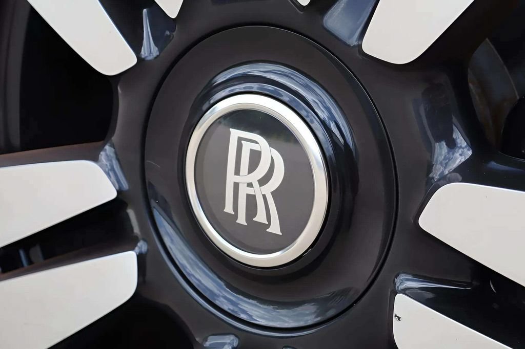 Certified 2026 Rolls-Royce Cullinan AWD/4WD image 16