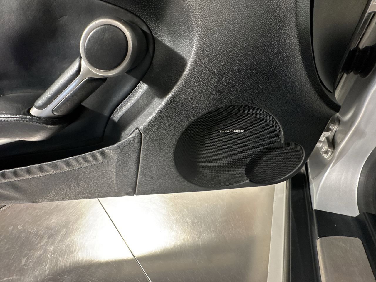 Used 2009 Mercedes-Benz SLK 55 AMG image 22