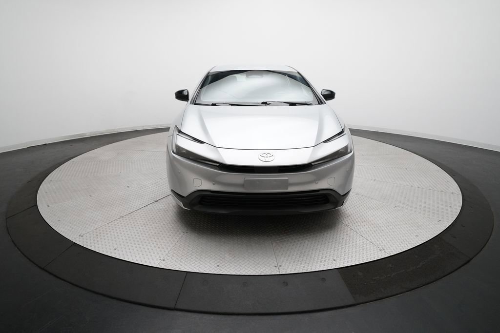 Used 2023 Toyota Prius LE image 11