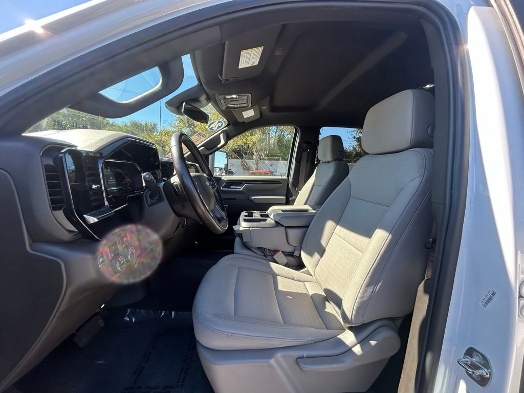 Used 2024 Chevrolet Silverado 3500 LT image 13