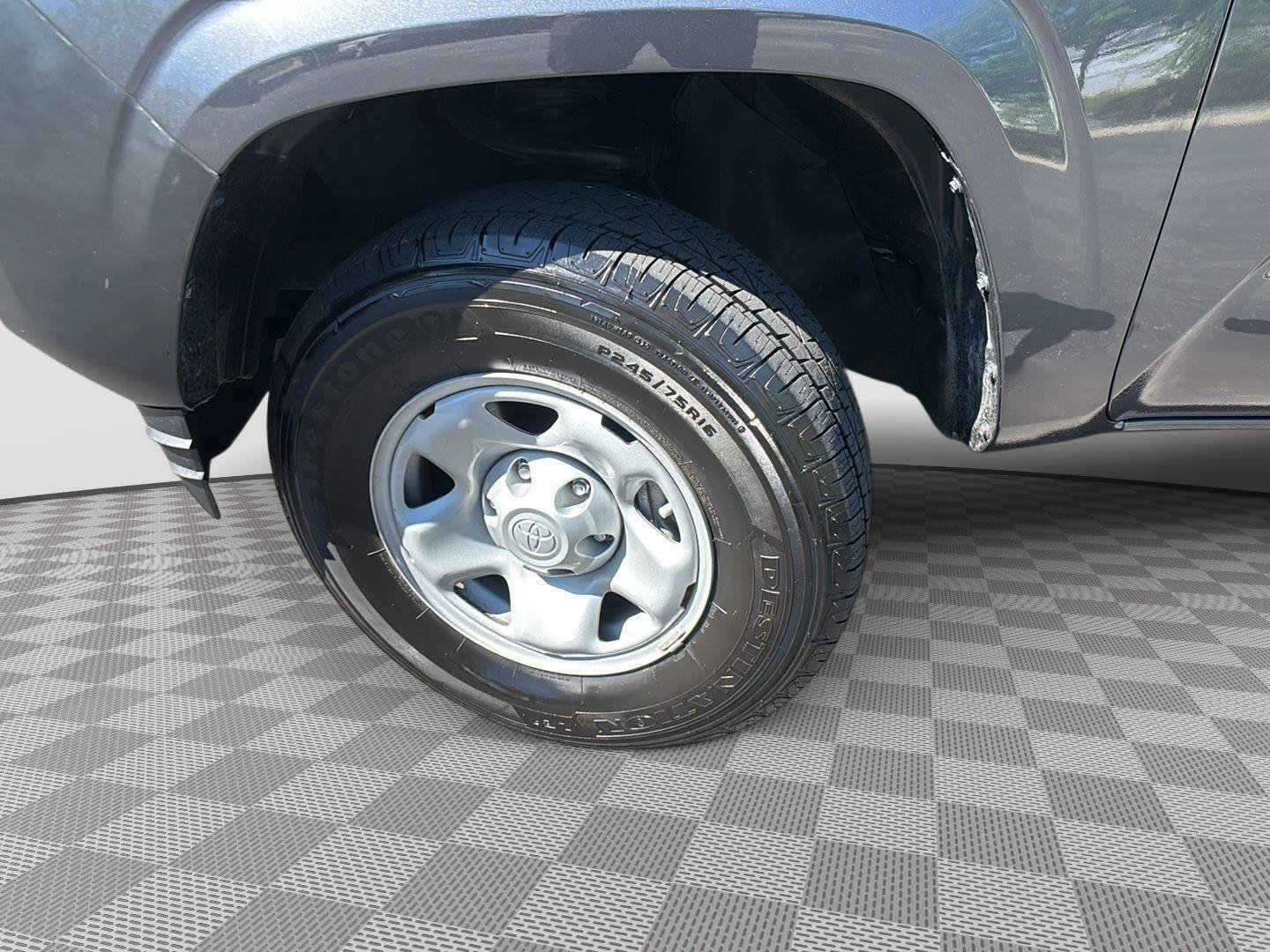 Used 2021 Toyota Tacoma SR RWD image 5