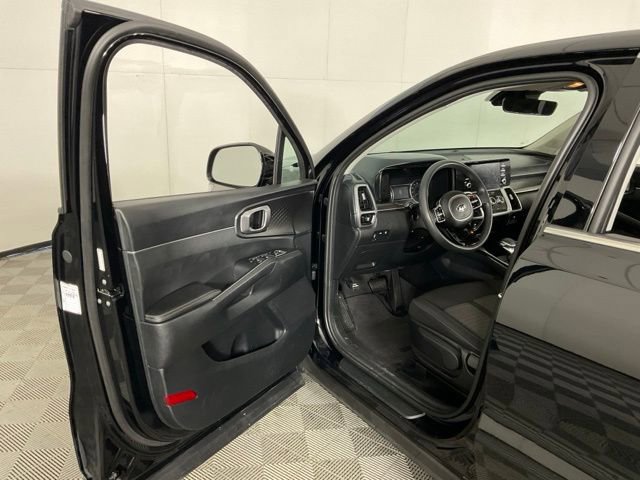 Used 2021 Kia Sorento LX image 25