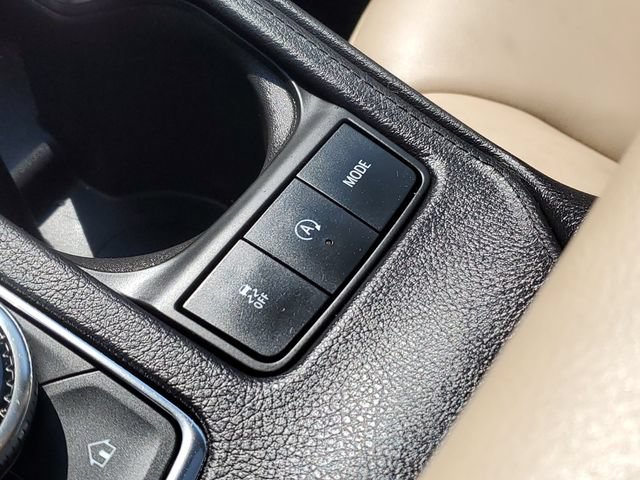 Used 2024 Cadillac XT4 Premium Luxury w/ Cold Weather Package AWD/4WD image 27