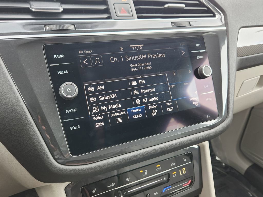 Used 2022 Volkswagen Tiguan SE image 7