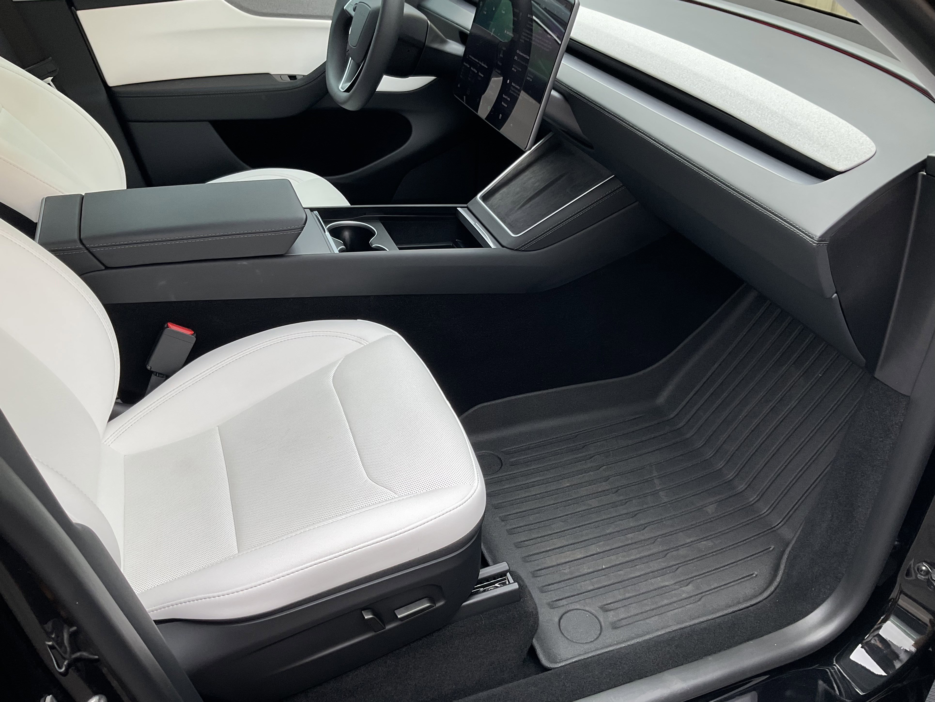 Used 2026 Tesla Model Y Long Range AWD/4WD image 30
