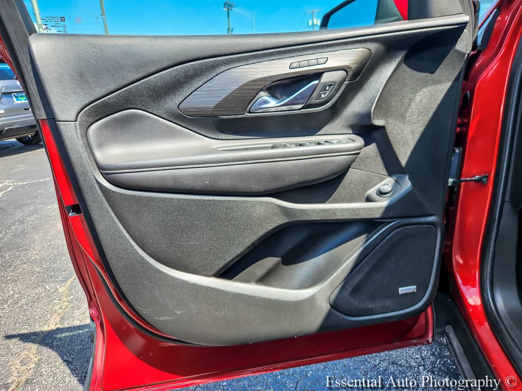 Used 2022 GMC Terrain SLT w/ Infotainment Package II FWD image 15