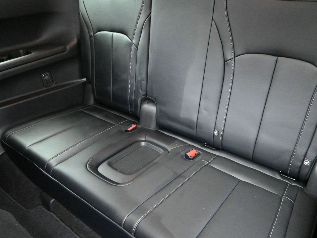 Certified 2023 INFINITI QX60 Luxe w/ Performance Audio Package image 19