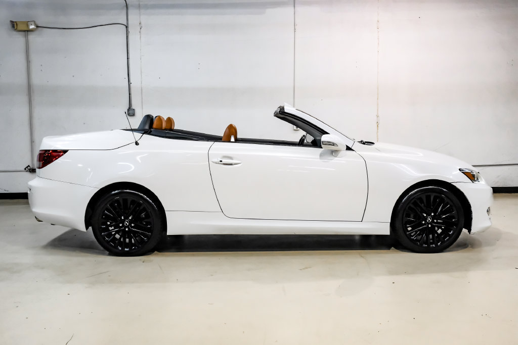 Used 2013 Lexus IS 250C w/ Luxury Pkg RWD image 13