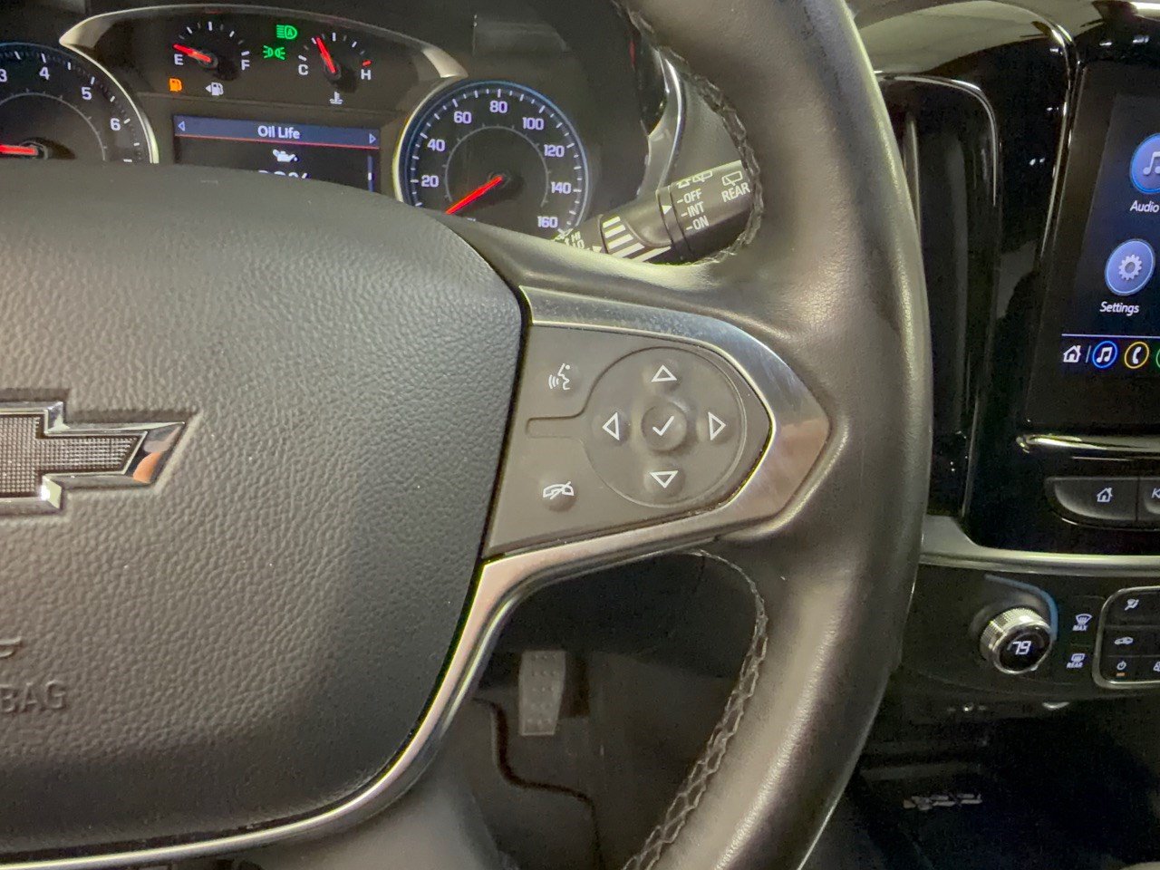 Used 2023 Chevrolet Traverse LT FWD image 19