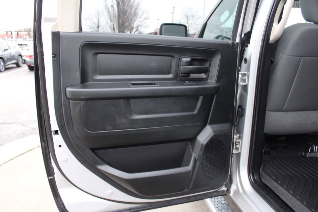 Used 2018 RAM 1500 Express w/ Express Value Package image 24