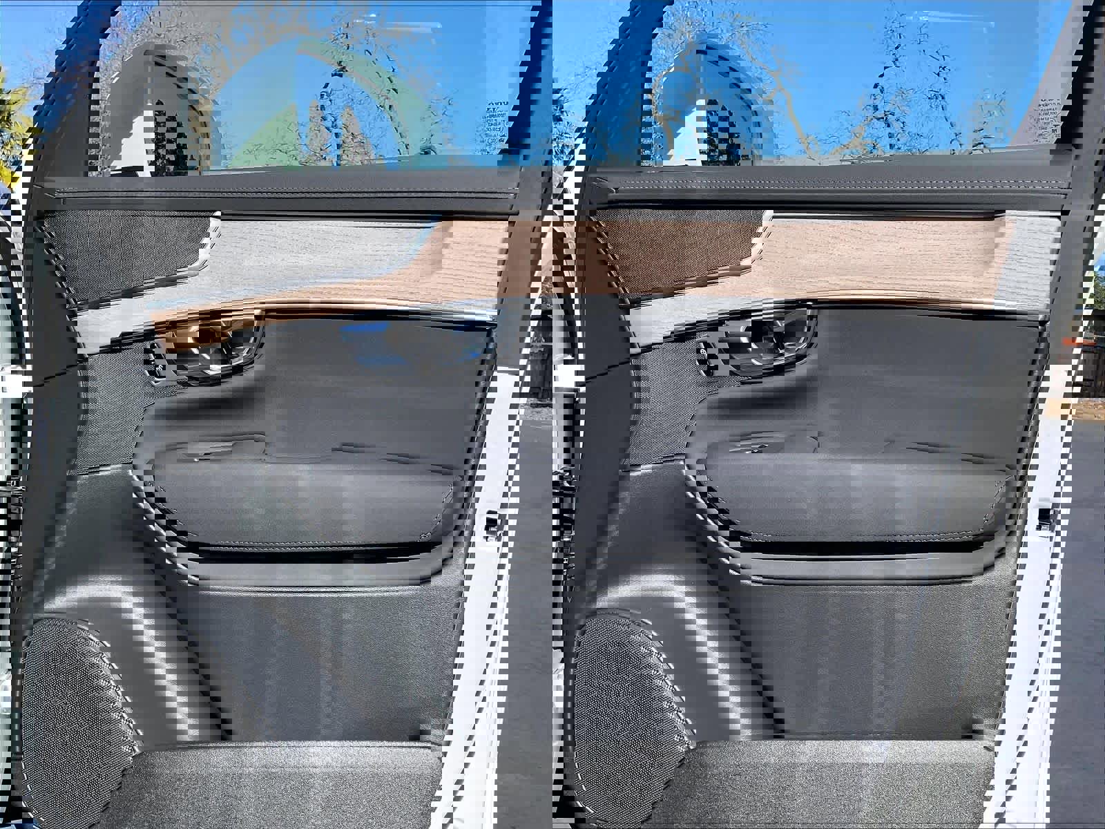 New 2026 Volvo XC90 T8 Plus w/ Protection Package image 31