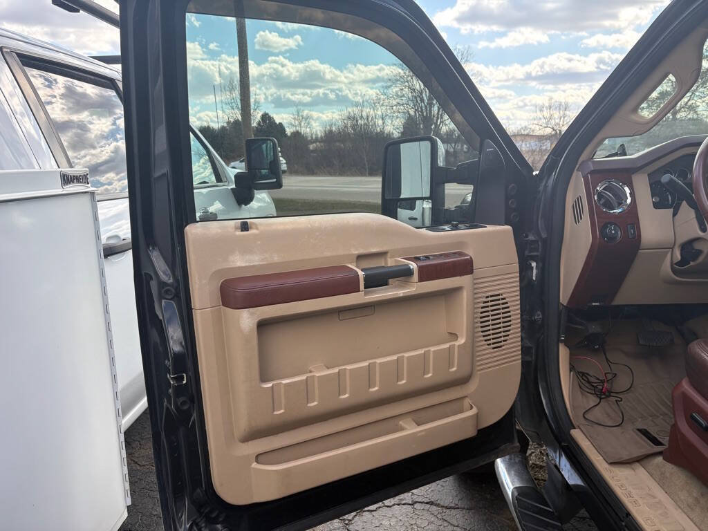 Used 2013 Ford F250 King Ranch w/ King Ranch w/Chrome Pkg AWD/4WD image 20