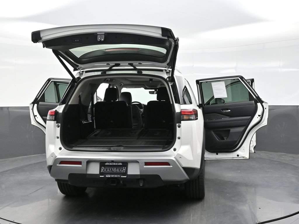 Used 2023 Nissan Pathfinder Platinum AWD/4WD image 54