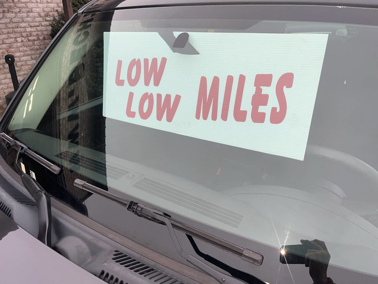 Used 2011 Jeep Liberty Sport image 30