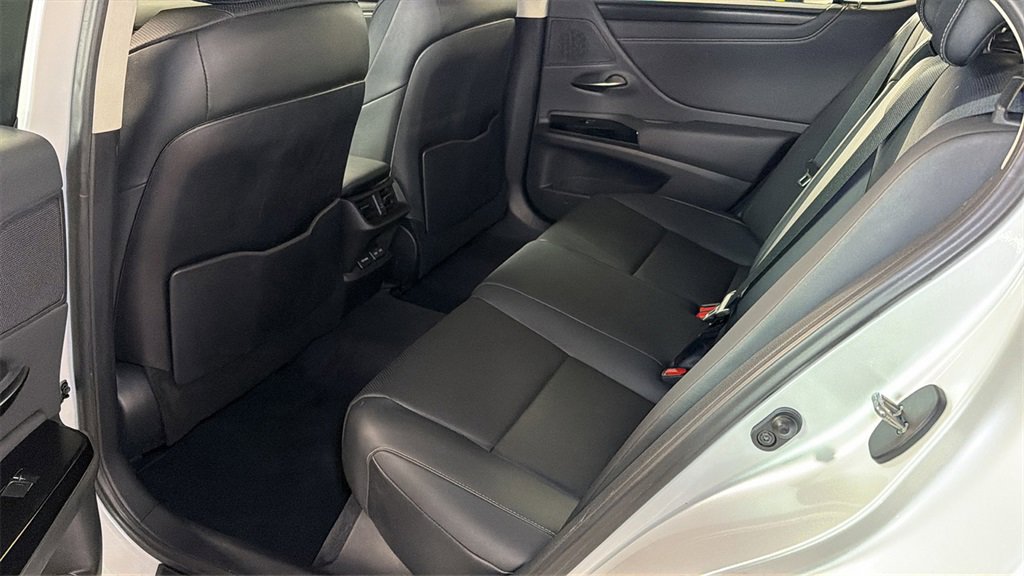 Certified 2024 Lexus ES 350 w/ Premium Package image 15