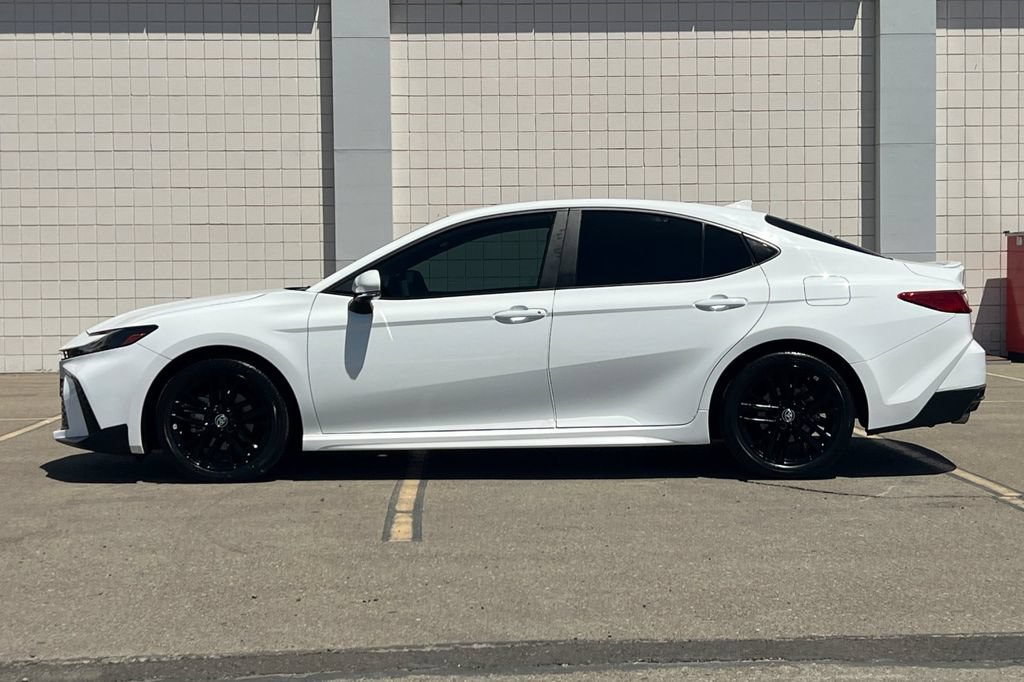 Certified 2025 Toyota Camry SE FWD image 9