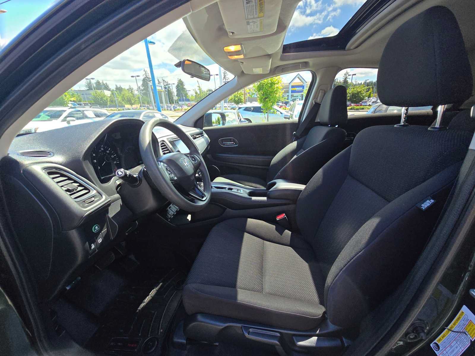 Used 2018 Honda HR-V EX image 21