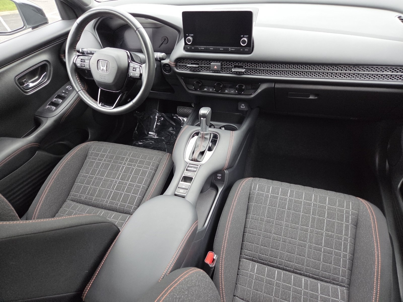 Used 2024 Honda HR-V Sport image 25