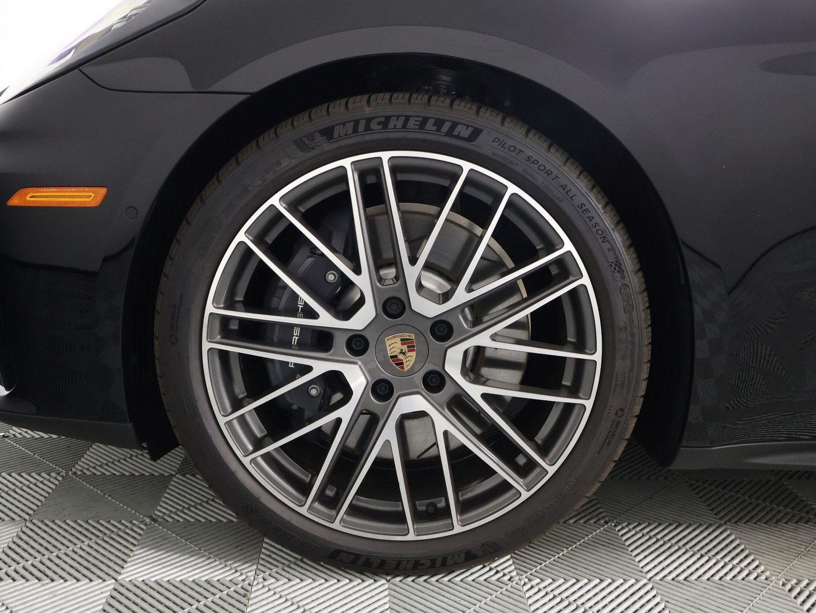 New 2026 Porsche Panamera 4 E-Hybrid AWD/4WD image 17