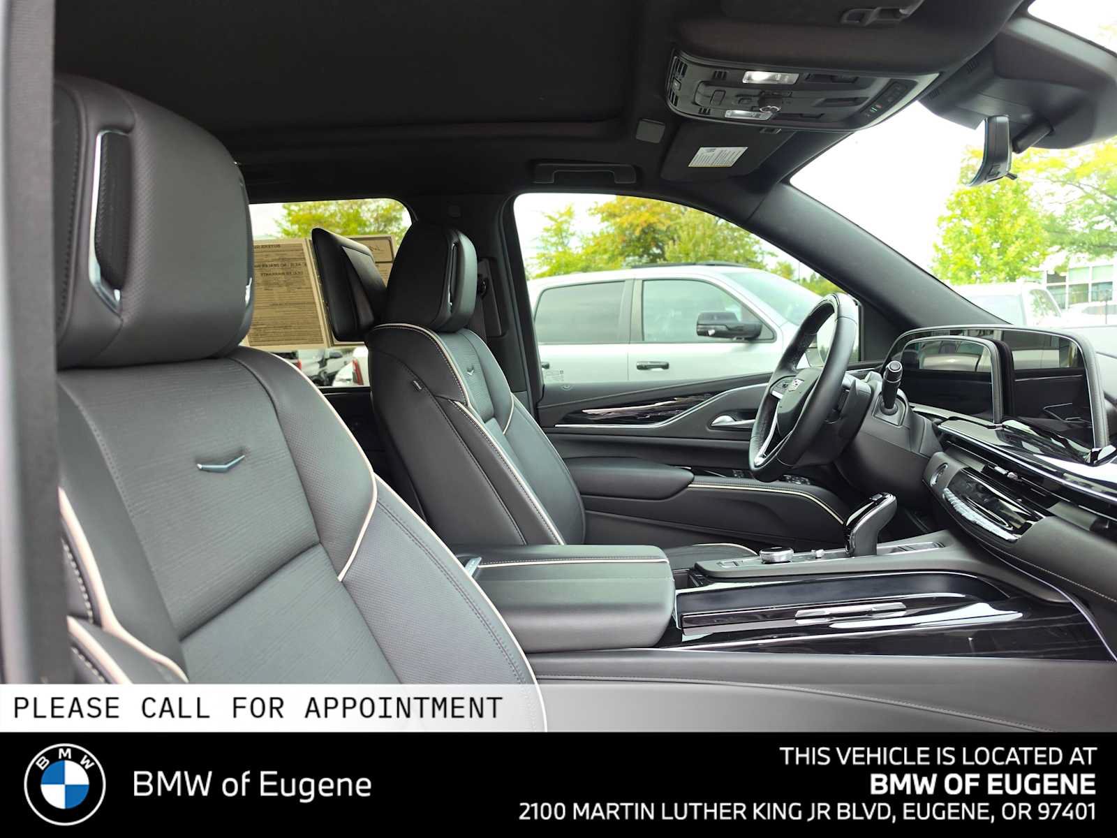 Used 2024 Cadillac Escalade ESV Sport w/ LPO, ONYX Package AWD/4WD image 11