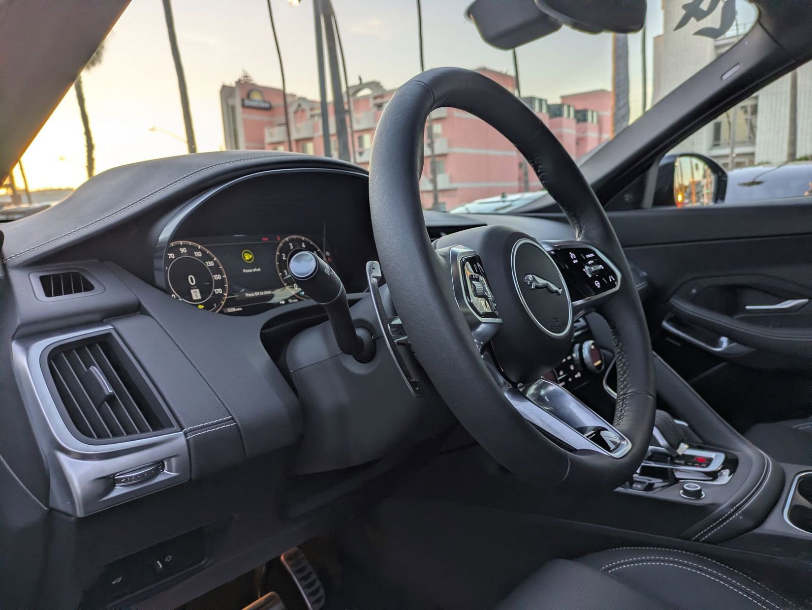 Used 2024 Jaguar E-PACE R-Dynamic SE image 9