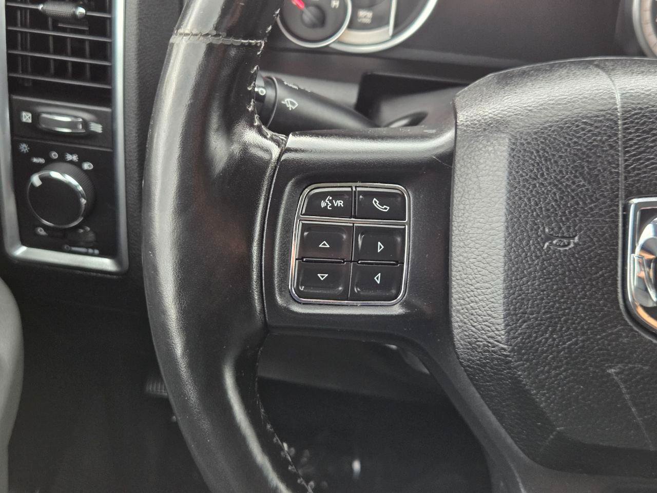 Used 2020 RAM 1500 Classic SLT w/ Luxury Group RWD image 24