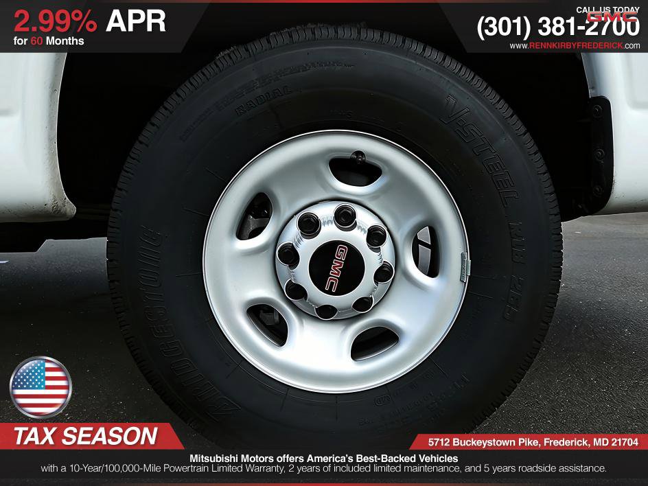 Used 2024 GMC Savana 2500 w/ Driver Convenience Package image 10