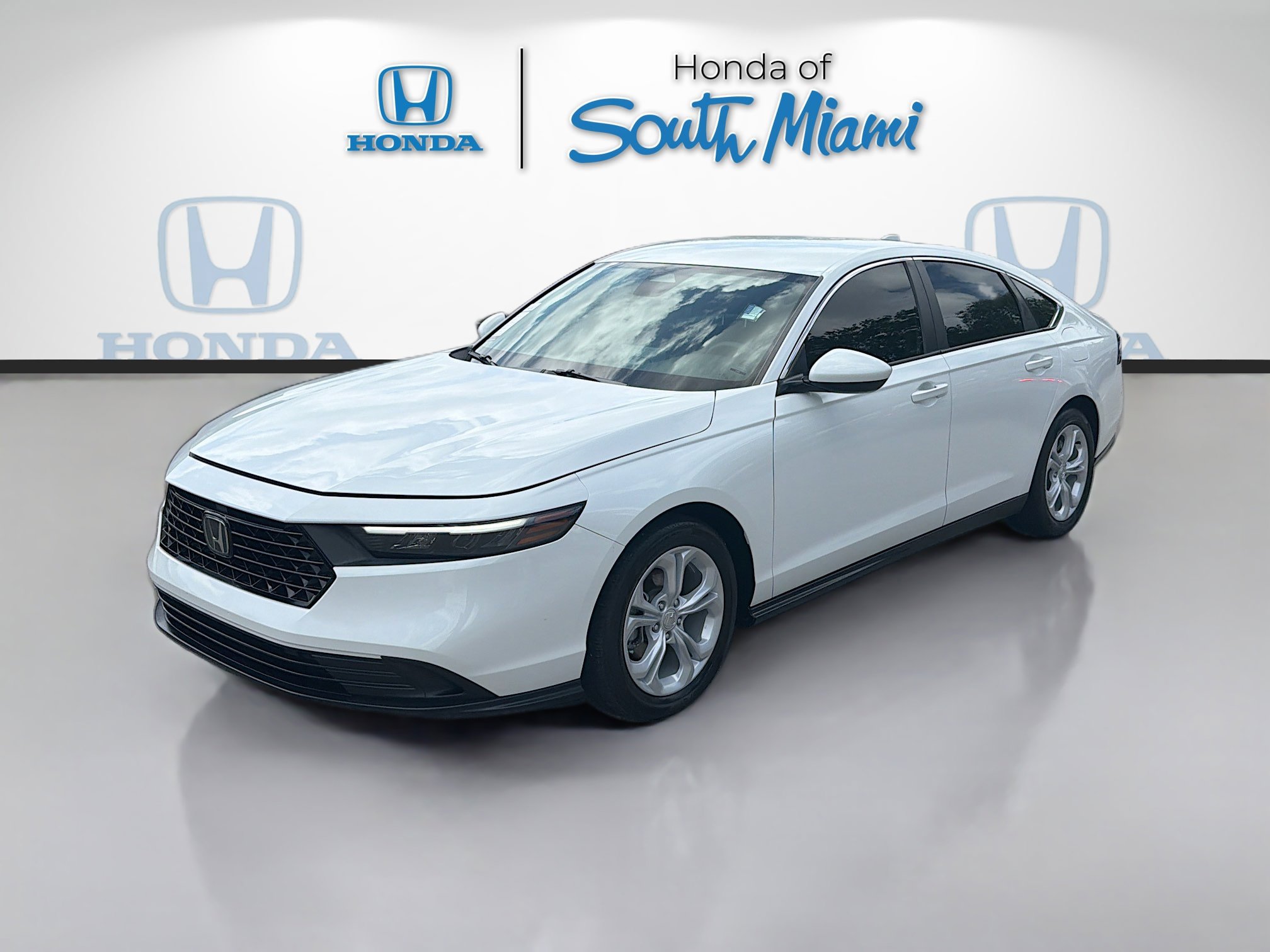 Certified 2024 Honda Accord LX image 3