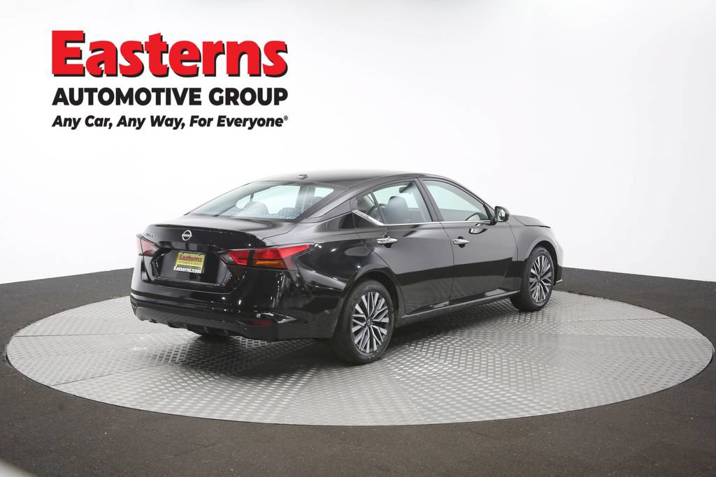 Used 2025 Nissan Altima 2.5 SV FWD image 41