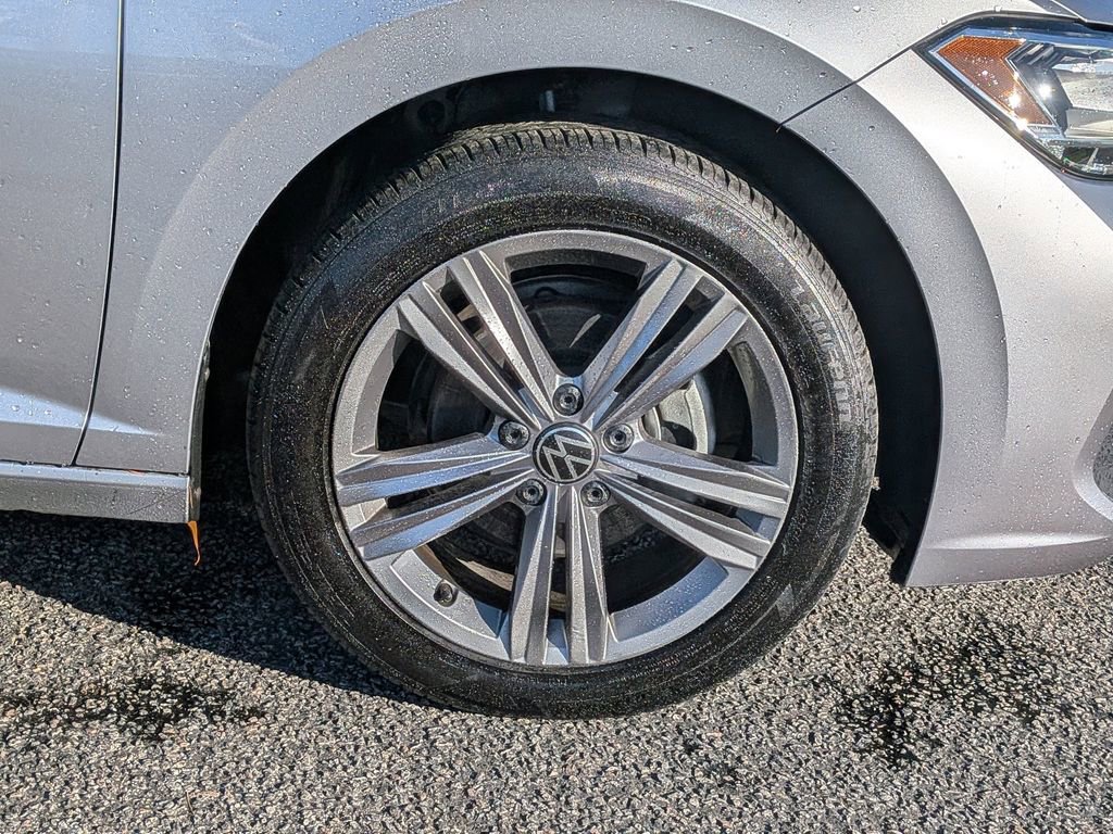 Used 2024 Volkswagen Jetta SE image 14