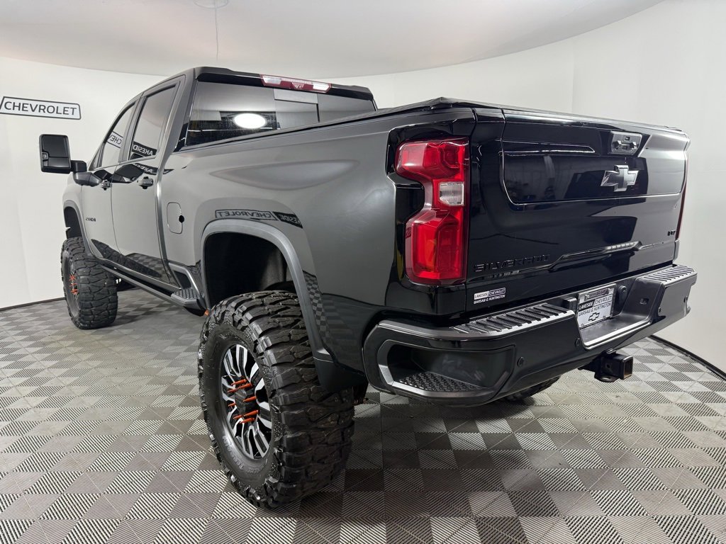 Used 2022 Chevrolet Silverado 2500 LTZ w/ LTZ Plus Package image 4