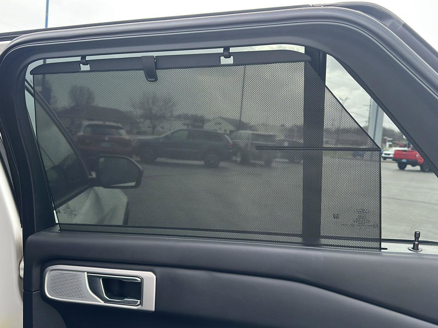 Used 2021 Ford Explorer Platinum image 17