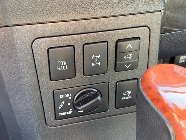 Used 2021 Toyota Sequoia Platinum AWD/4WD image 29
