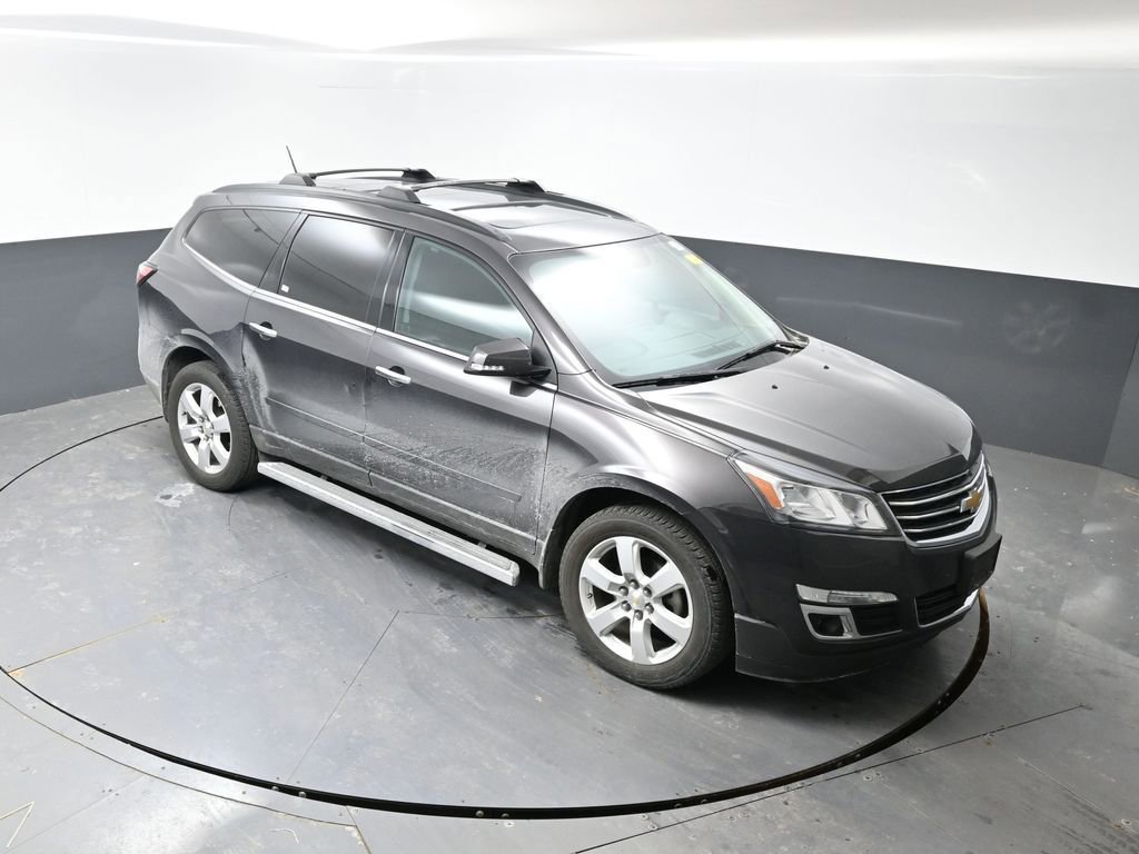 Used 2016 Chevrolet Traverse LT w/ Style and Technology Package image 16