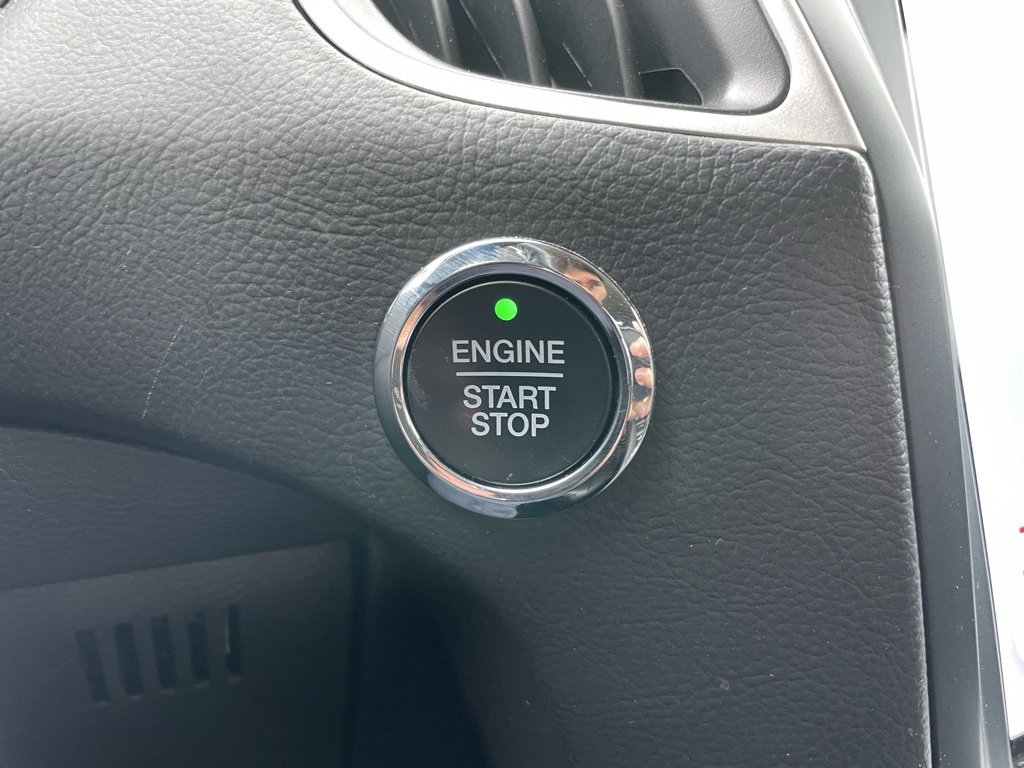 Used 2023 Ford Edge SEL image 45